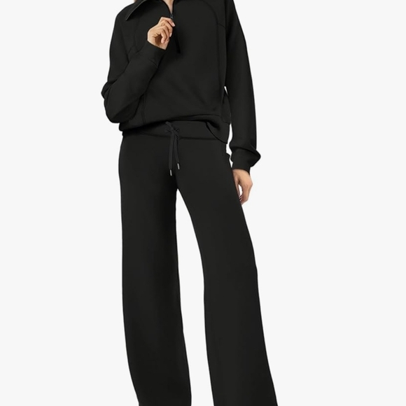 Elegant Black Women's Jumpsuit - Picture 2 of 7